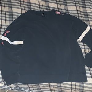 Jordan retro Cincinnati bearcat thermal shirt